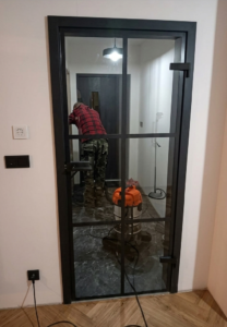 Montaż szklanych drzwi w Twardogórze